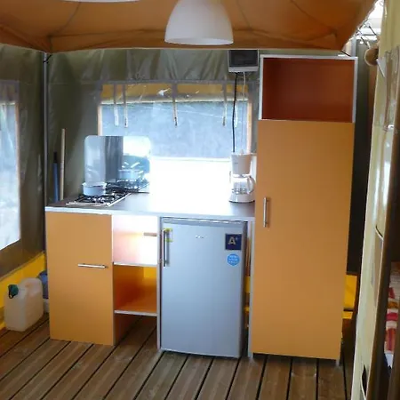 Camping Le Braou 3* אודנאז'