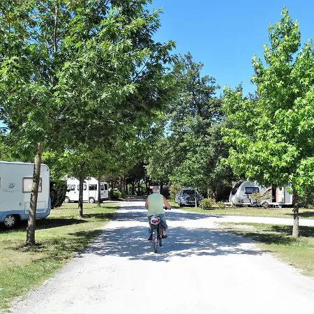 אתר קמפינג Camping Le Braou 3*